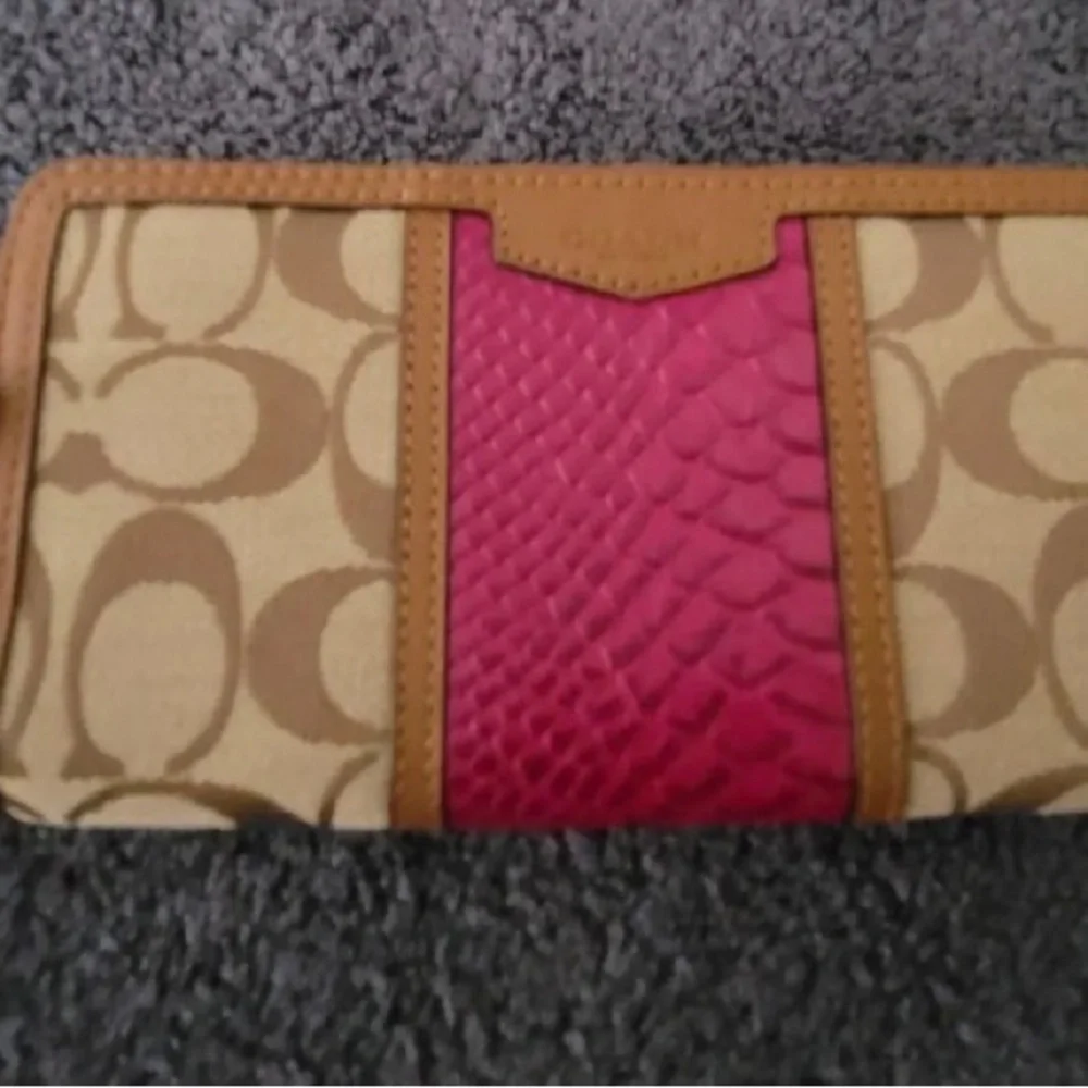 Coach purse and wallet set - Picture 4 of 5